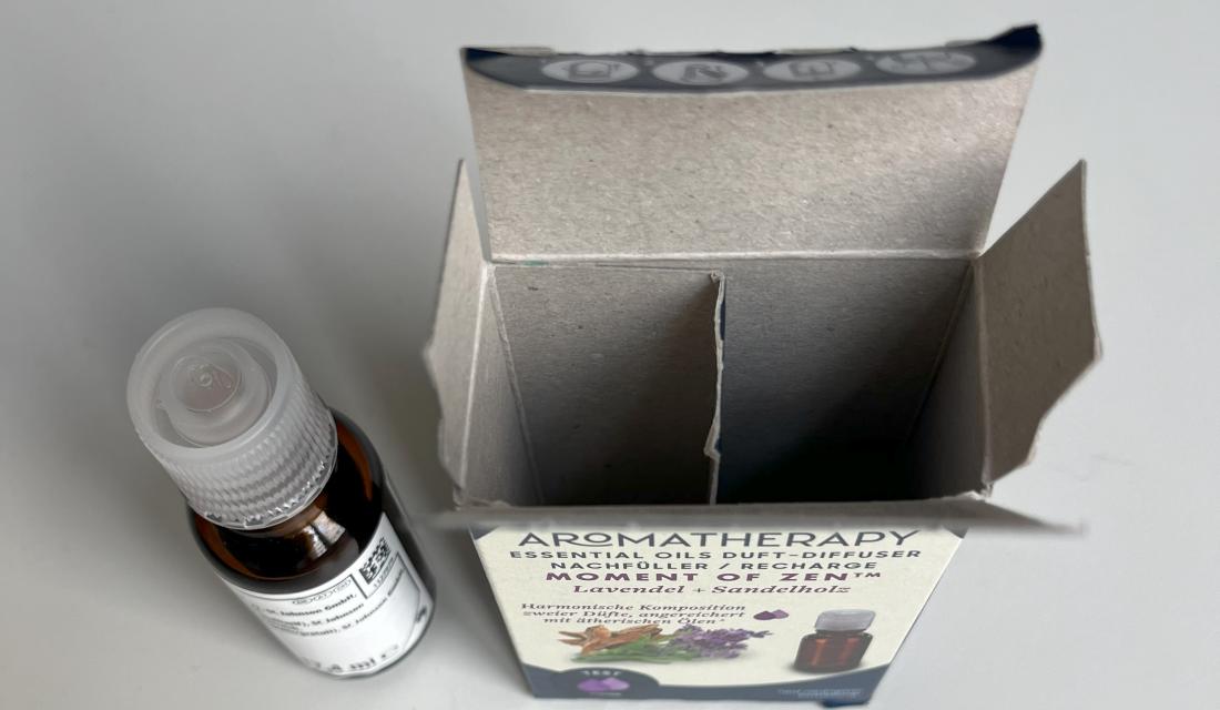 Flasche neben der Packung