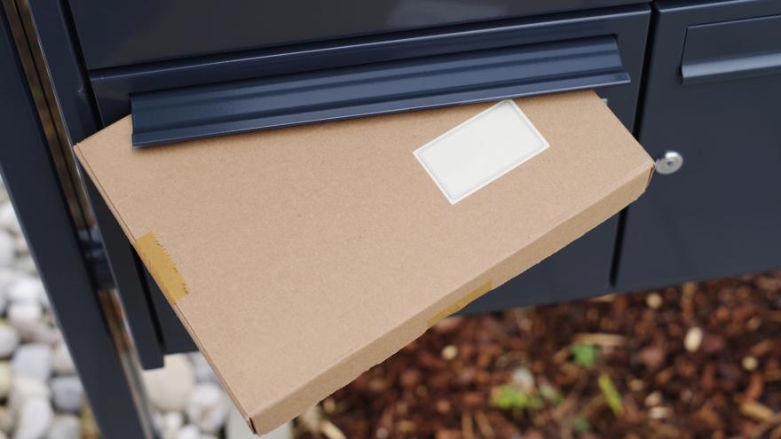 Paket im Briefkasten