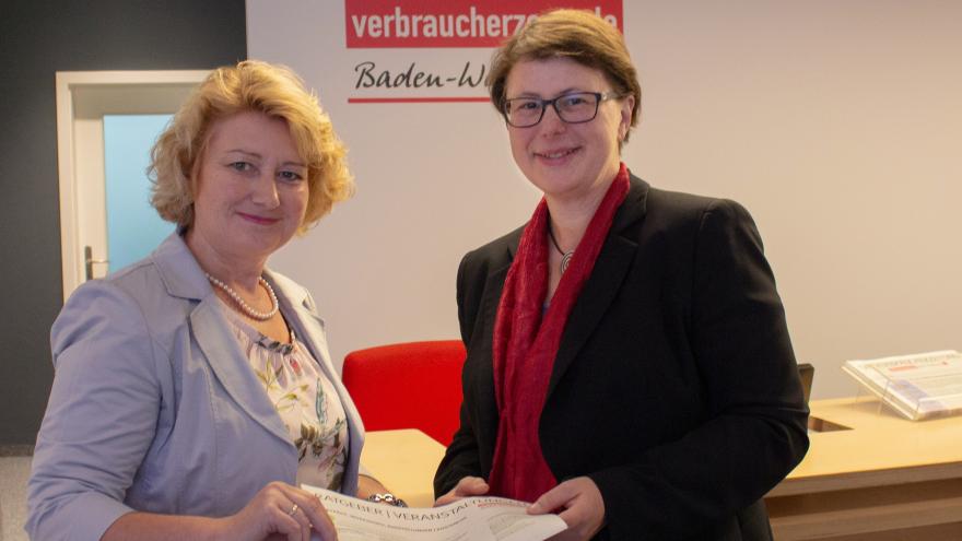 Cornelia Tausch und Rita Hagl-Kehl MdB