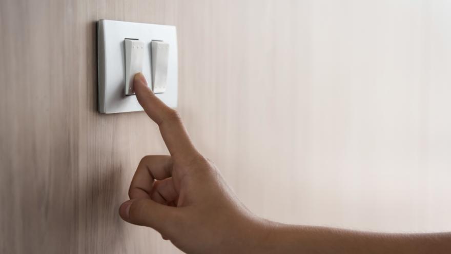 Grundversorgung oder Sondervertrag? Verträge bei Strom und Gas