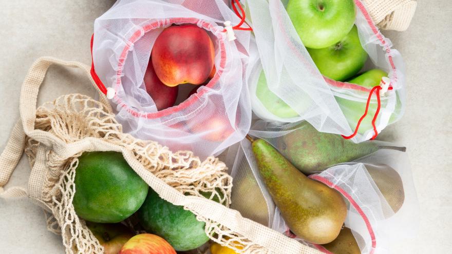 Obst und Gemüse in Mehrwegnetzen