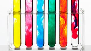 Bunte Reagenzgläser